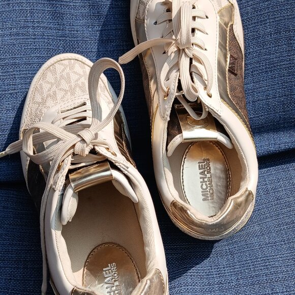 MK Michael Kors Gold & White Sneakers  s-6.5 Never used - Picture 4 of 4